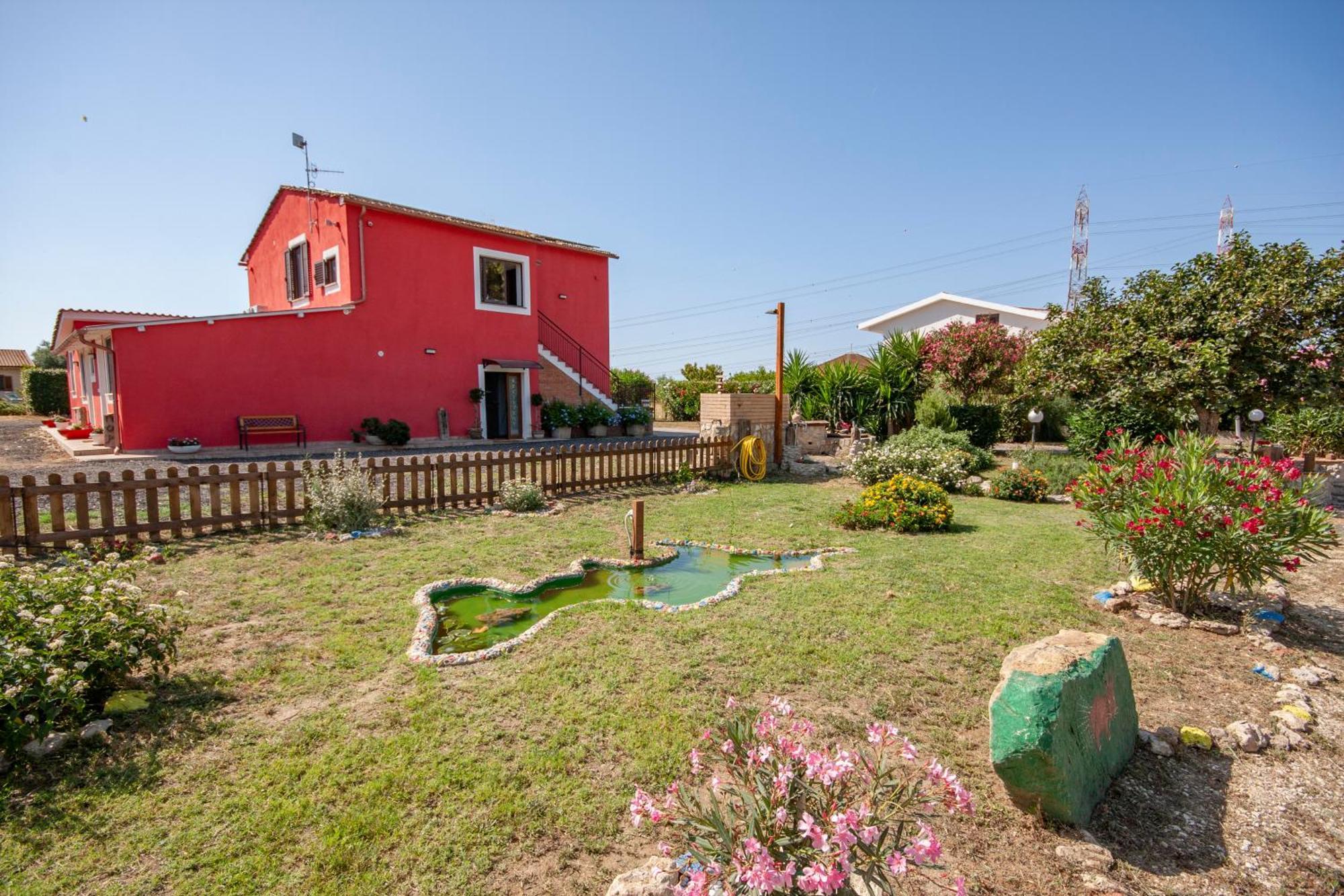 Agriturismo L'Istrice Di Gio Монталто ди Кастро Екстериор снимка